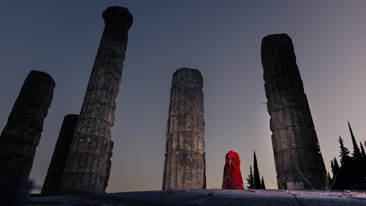 The Oracles of Water / Anamnesis Delphi - Maria Papageorgiou performing as Pythia